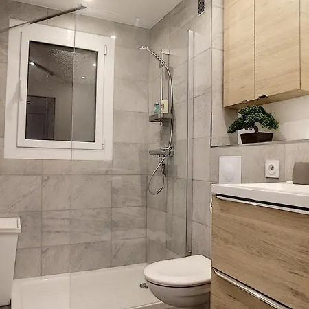Apartment Studio Neuf + Stationnement *